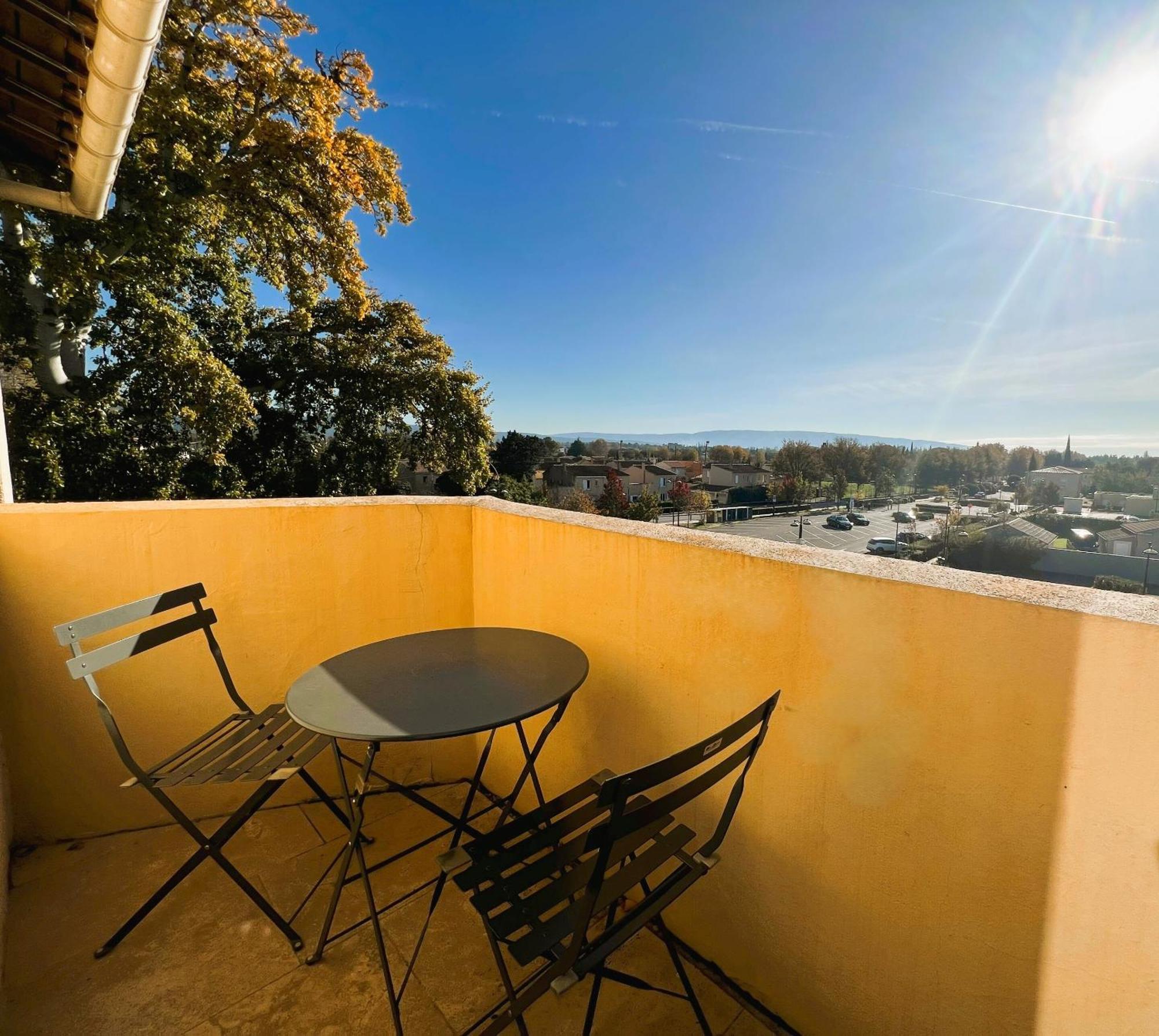 Hotel Les Nevons L'Isle-sur-la-Sorgue Ruang foto